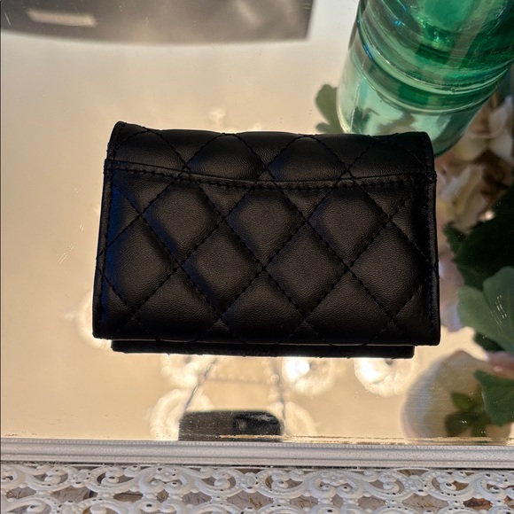 Chanel VIP Wallet - Picture 3 of 7